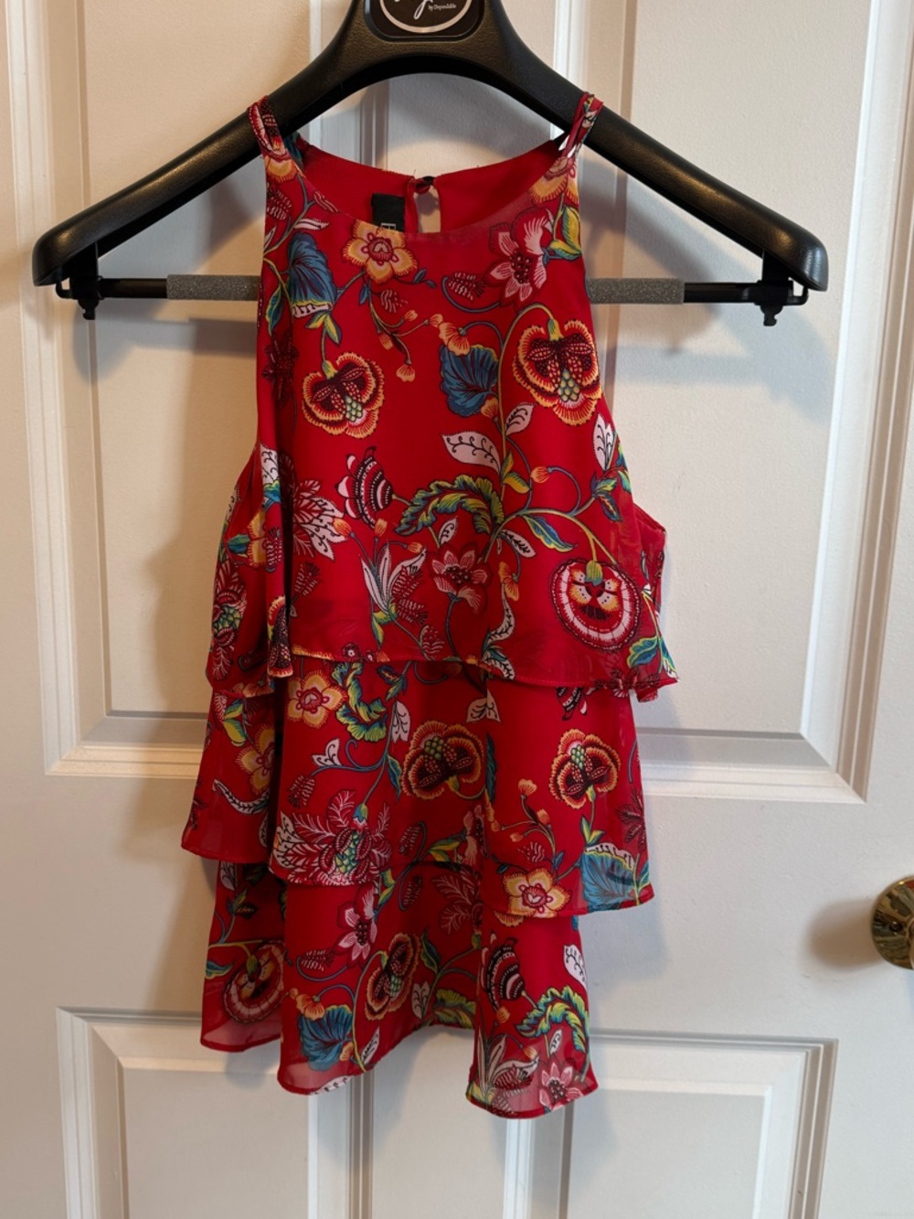 BCX Red Floral Print Top Size Small in Excellent Condition